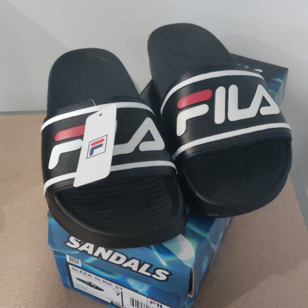 Fila sandal